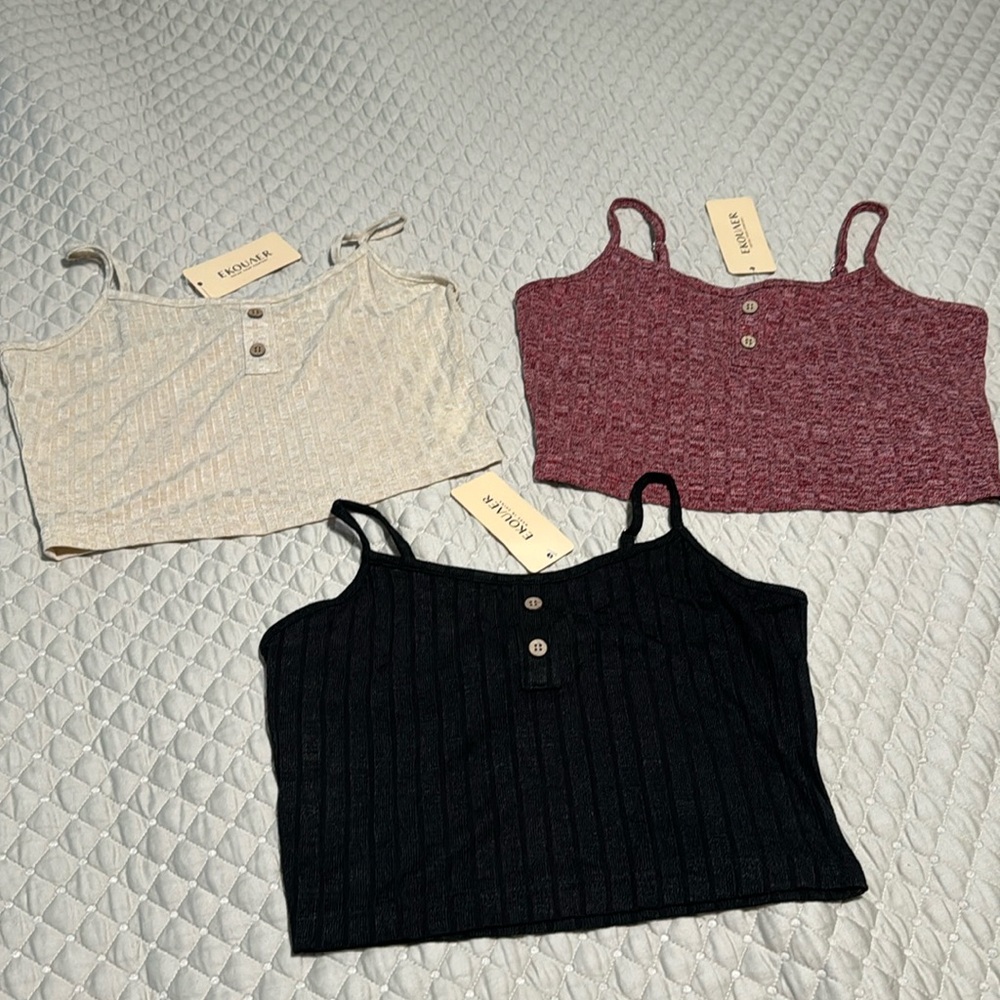 Set of three sleep crop tops